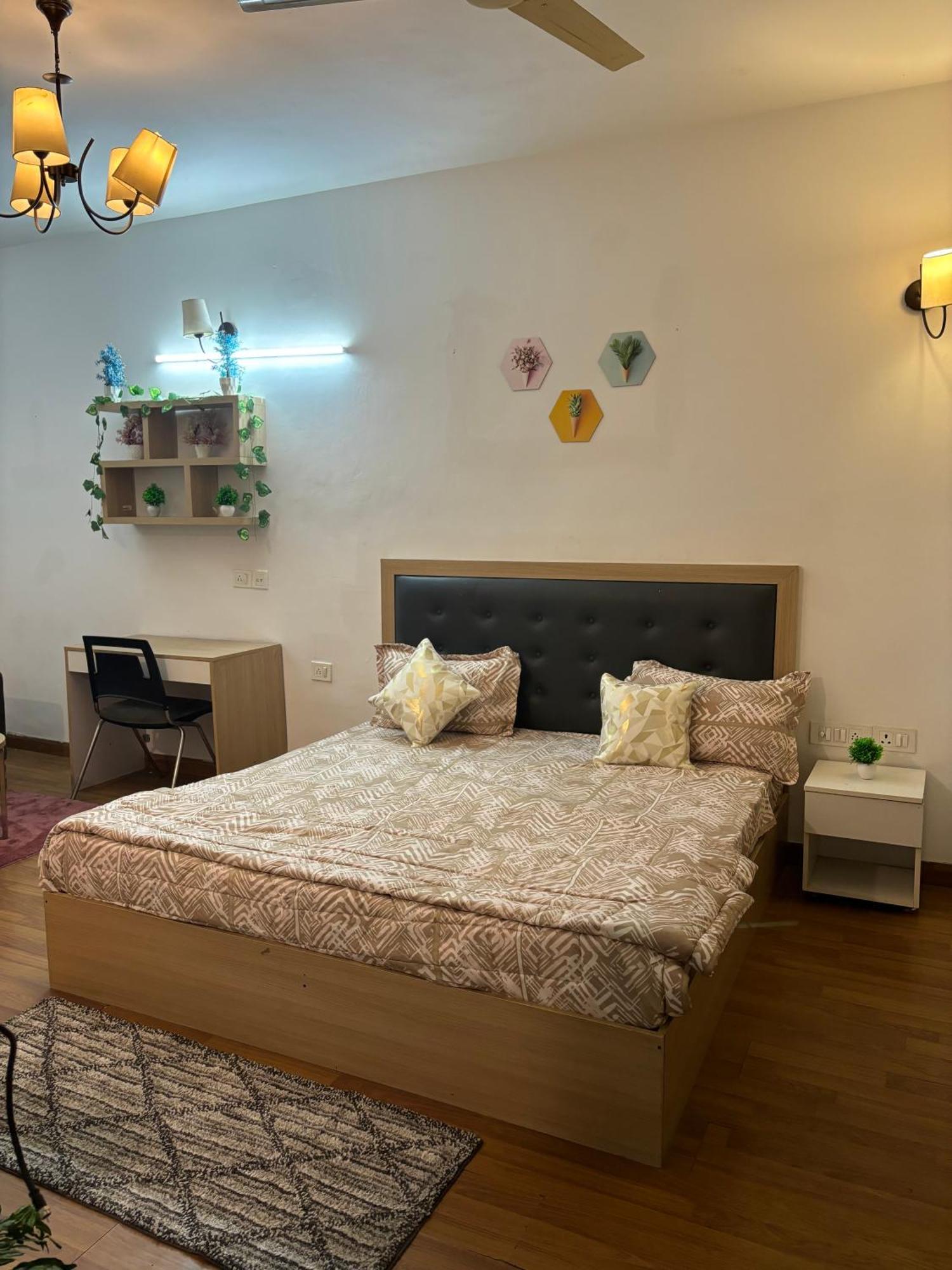 Guti Buti Homes Нойда Екстер'єр фото