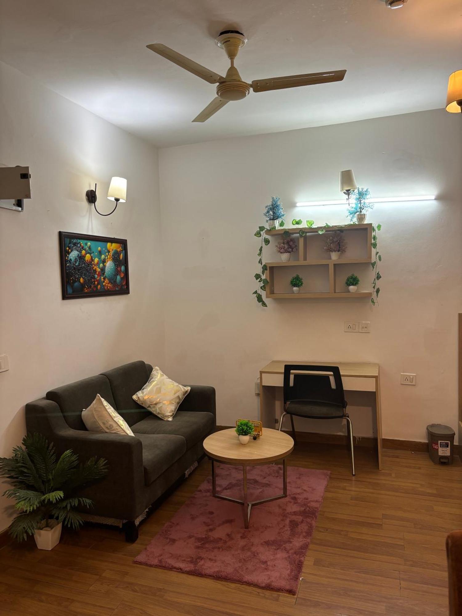 Guti Buti Homes Нойда Екстер'єр фото